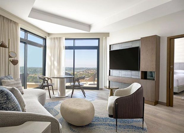 VEA Newport Beach, a Marriott Resort & Spa